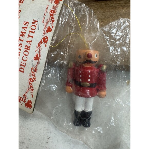 Vintage Lot of 23 Wooden Christmas Ornaments New Old Stock Woolworths? - Picture 3 of 16